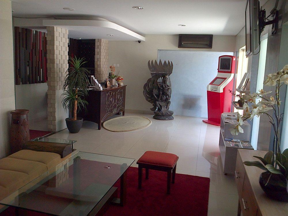Santosa City Hotel Denpasar  Exterior photo