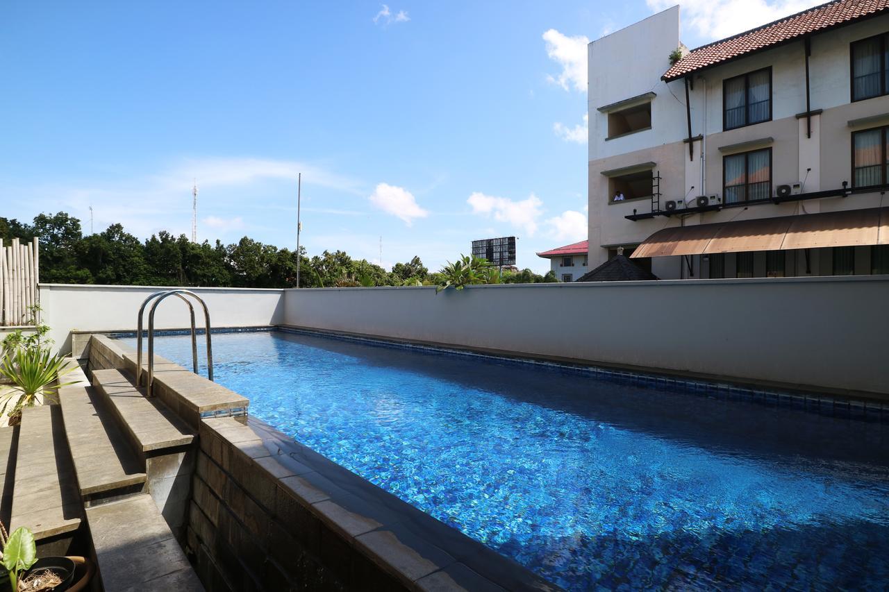 Santosa City Hotel Denpasar  Exterior photo