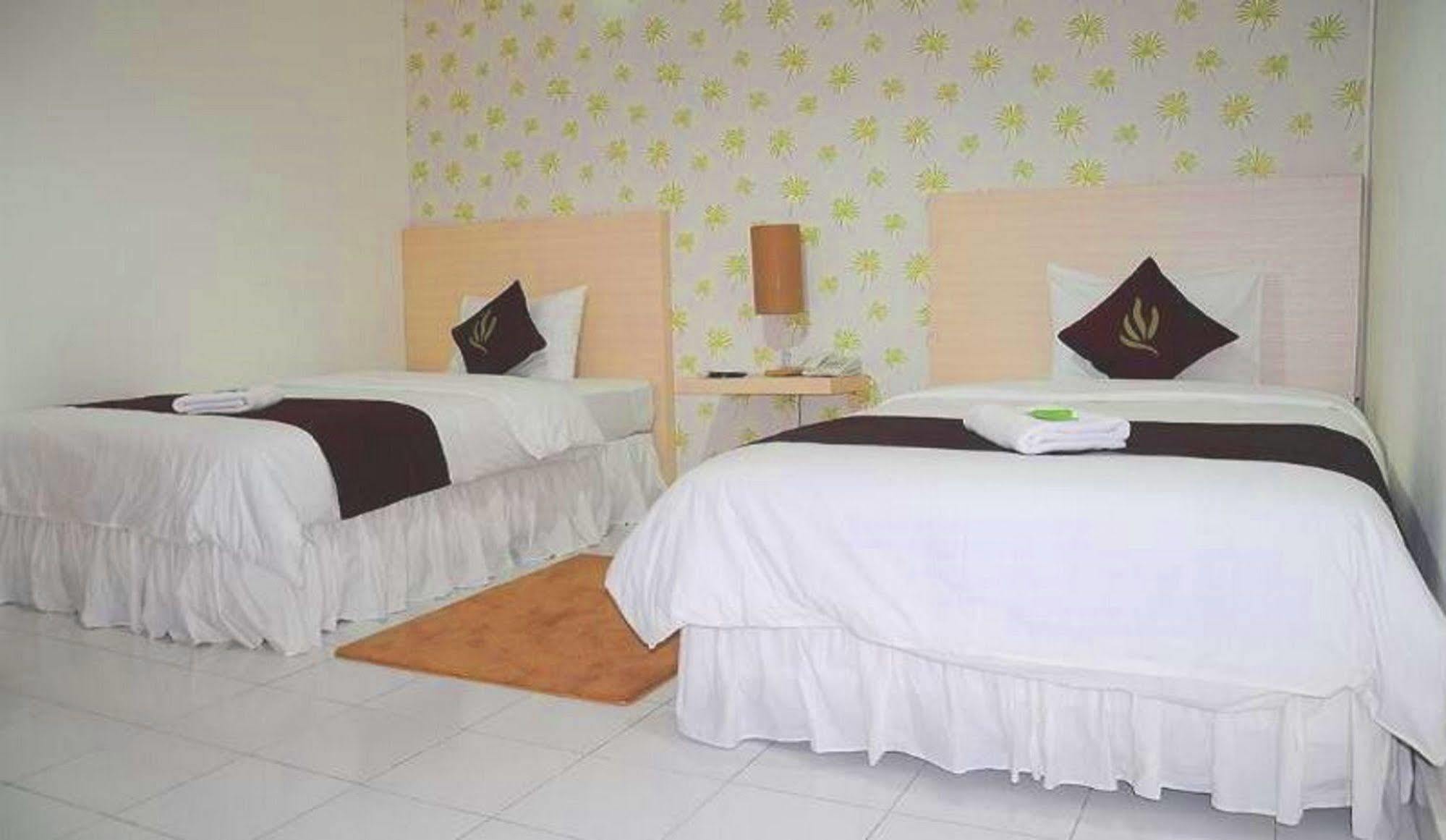 Santosa City Hotel Denpasar  Exterior photo
